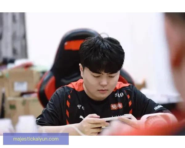 亨克进攻套路分析：球队保持稳健的进攻节奏，逐渐形成有效配合