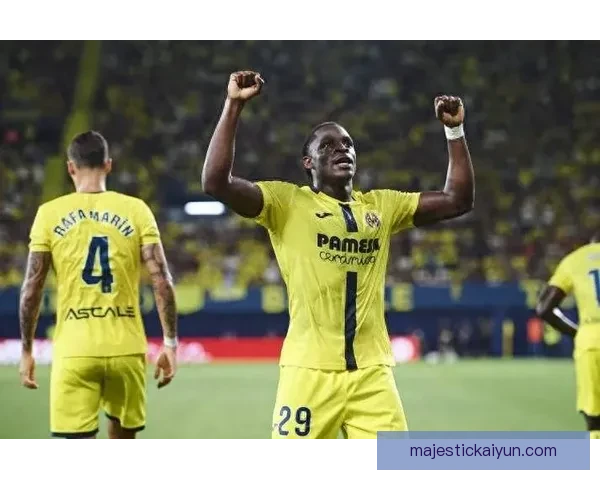 西甲黄潜球迷热情高涨，球队士气持续提升