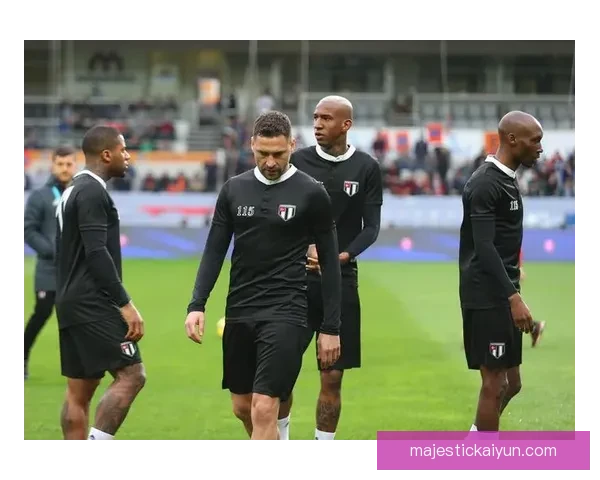 贝西克塔斯本赛季表现稳健，竞争力持续提升期待